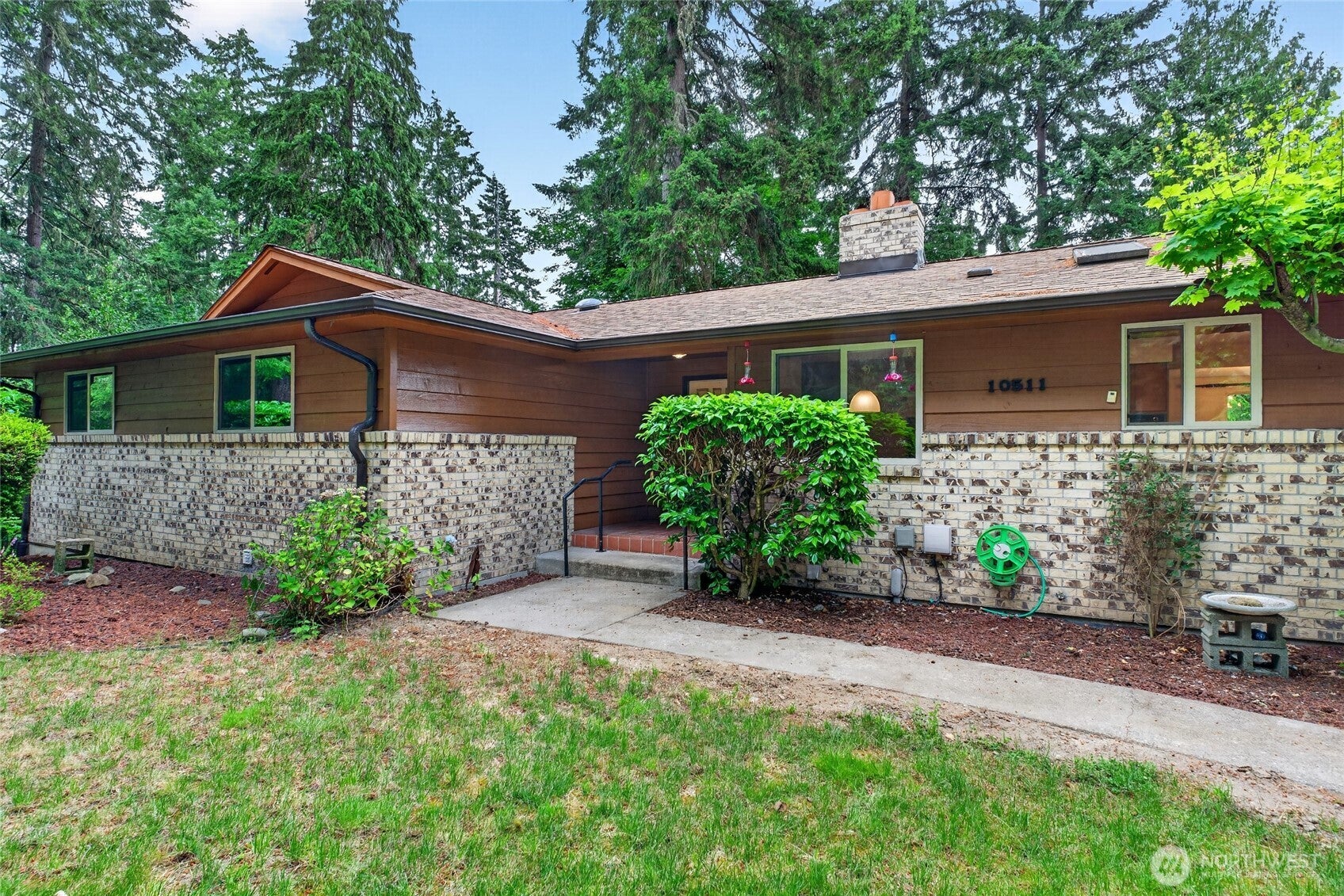 10511 Moller Drive NW — photo
