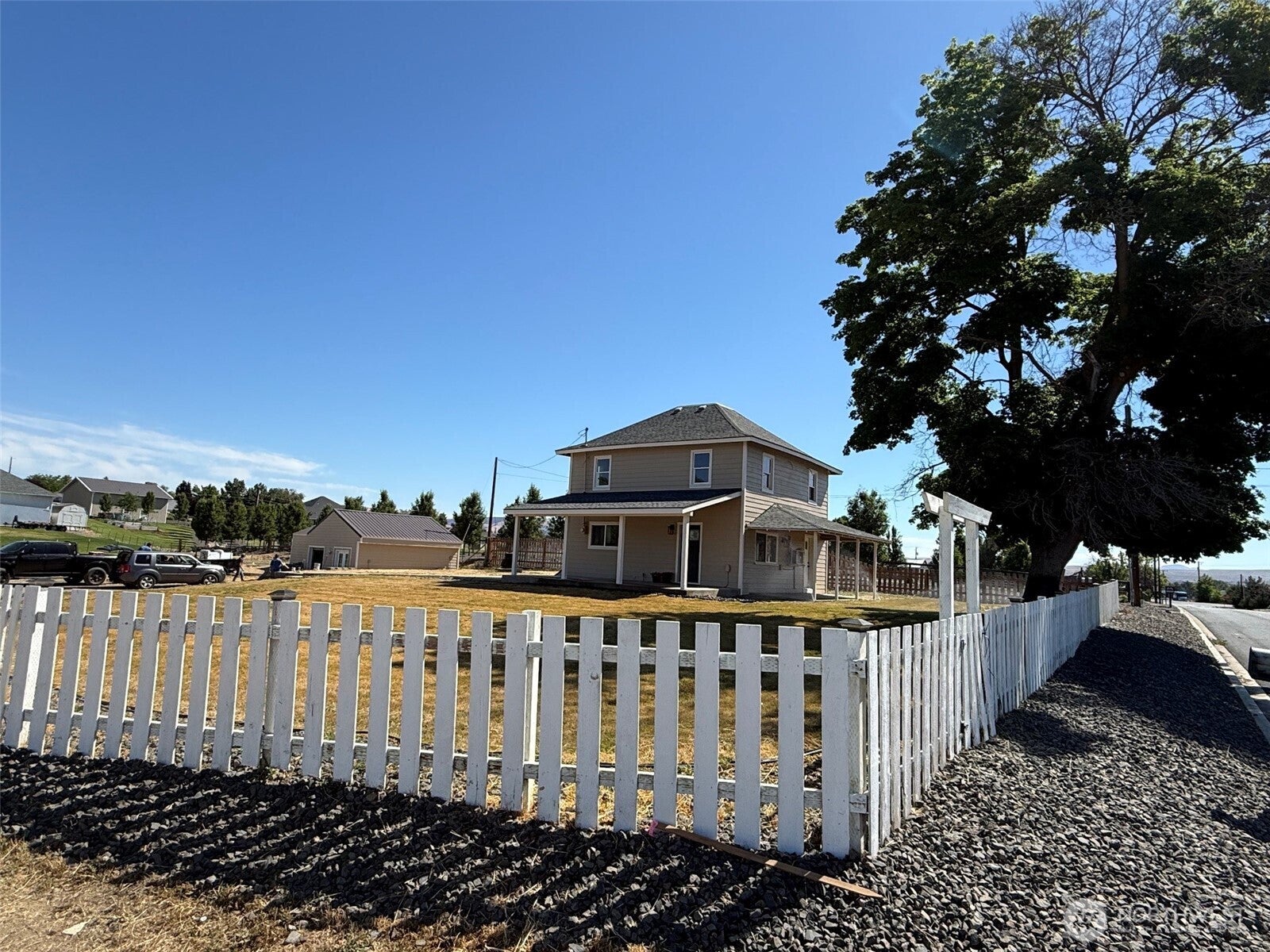 990 Lancaster Road — photo