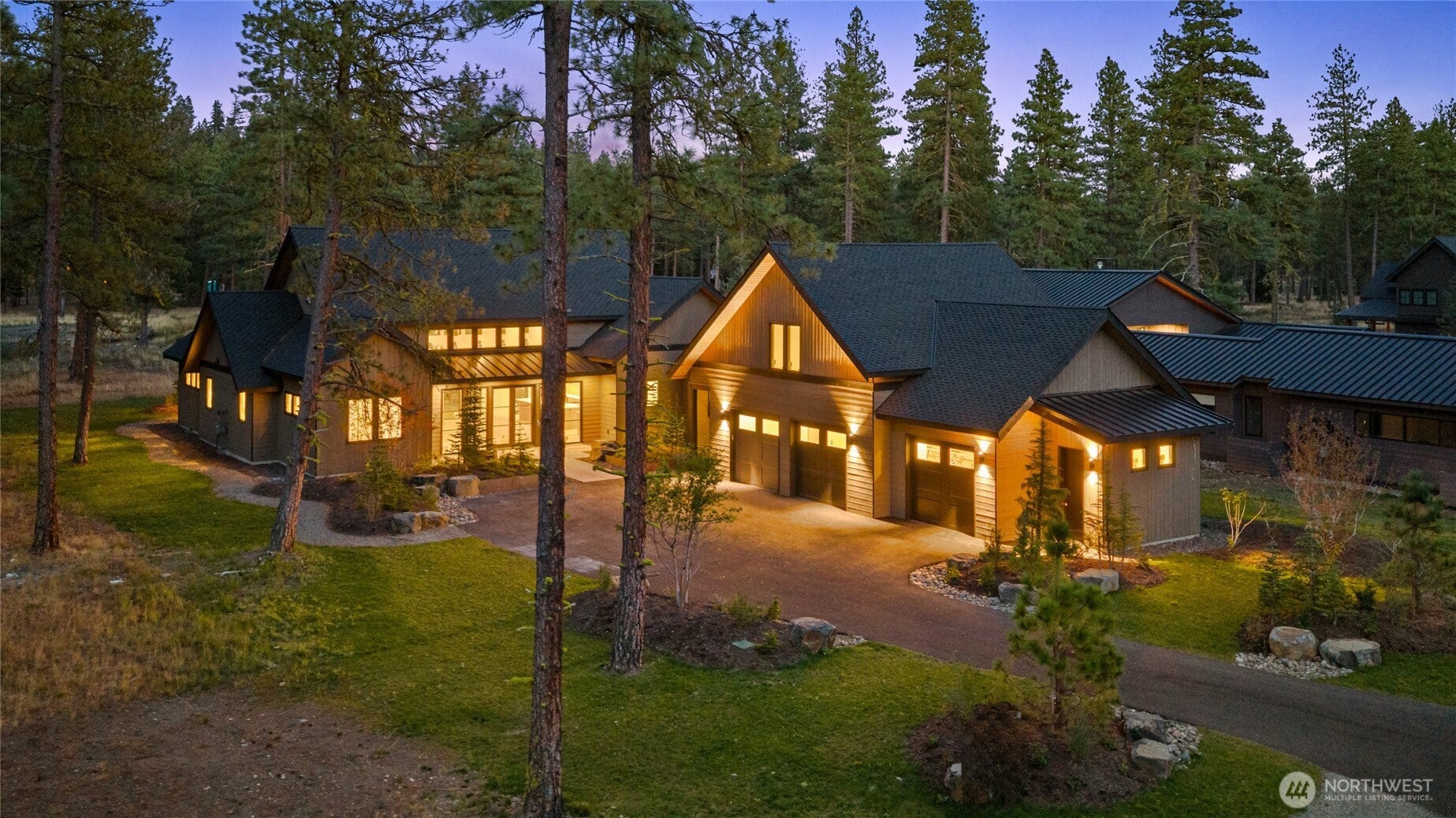 1791 Wanawish Loop — photo