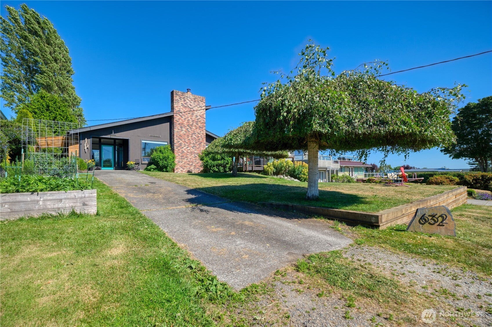 632 Highland Drive — photo