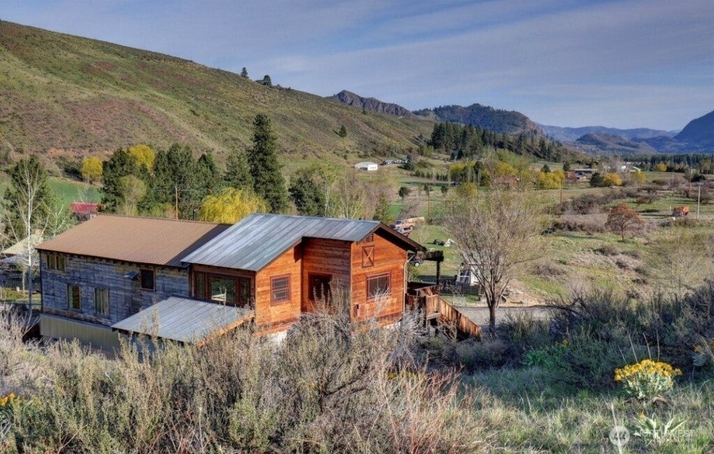 625 Twisp Winthrop Eastside Road — photo
