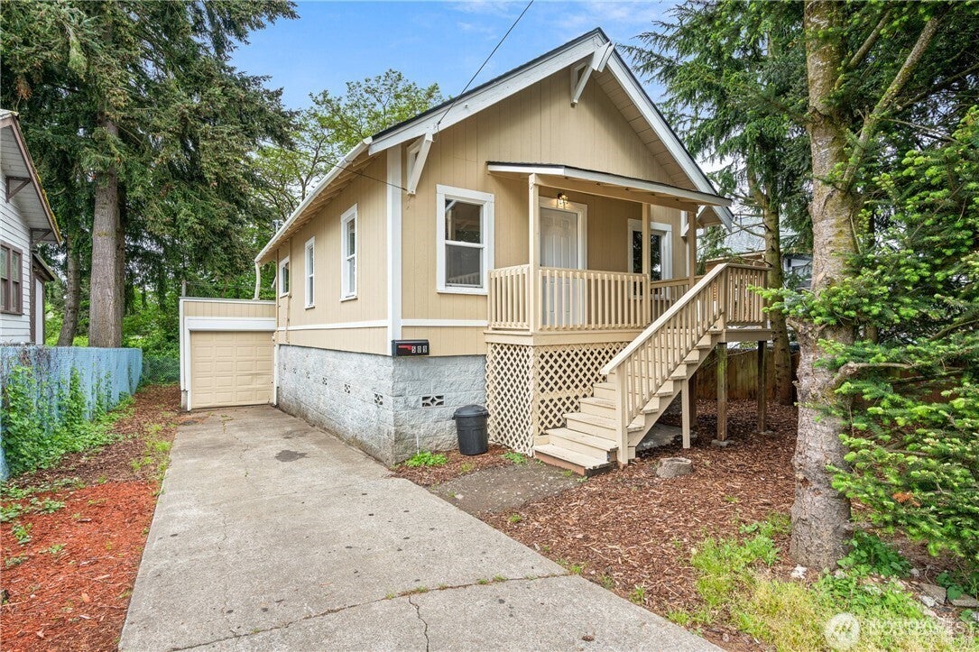 509 Yew Street — photo