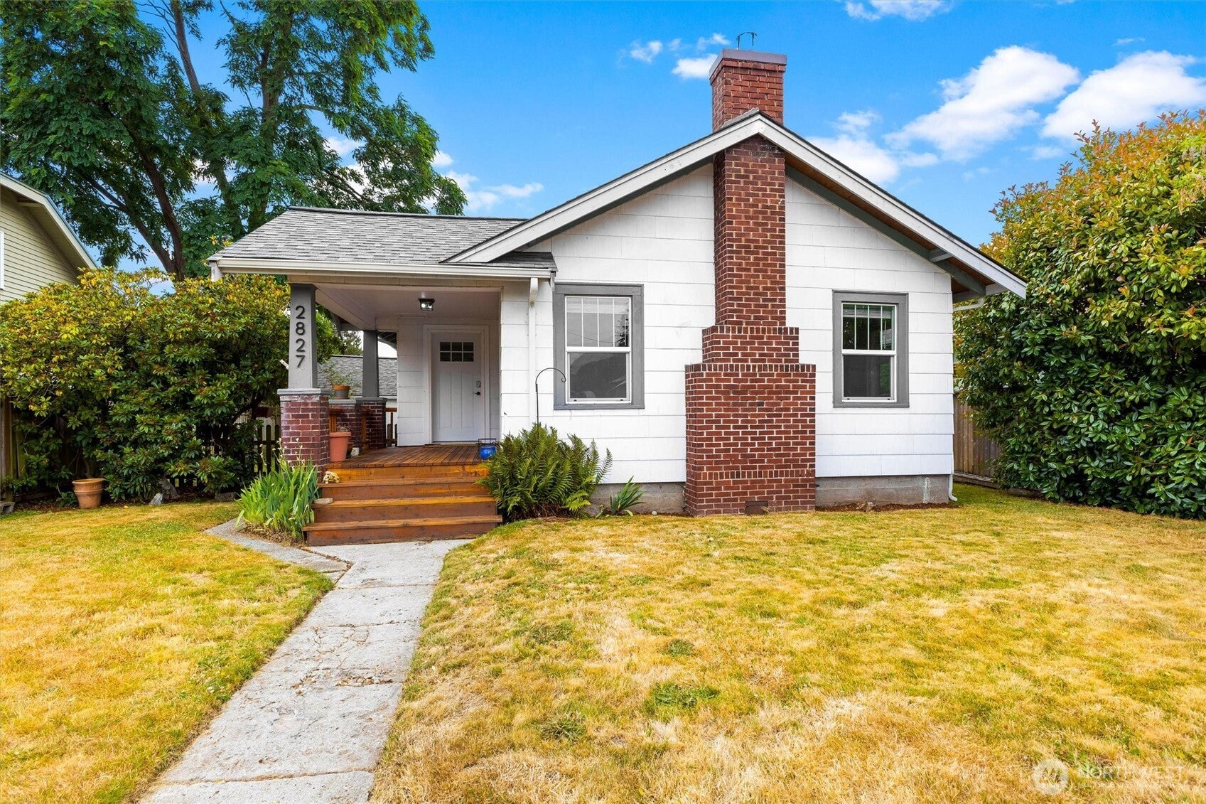 2827 Walnut Street — photo