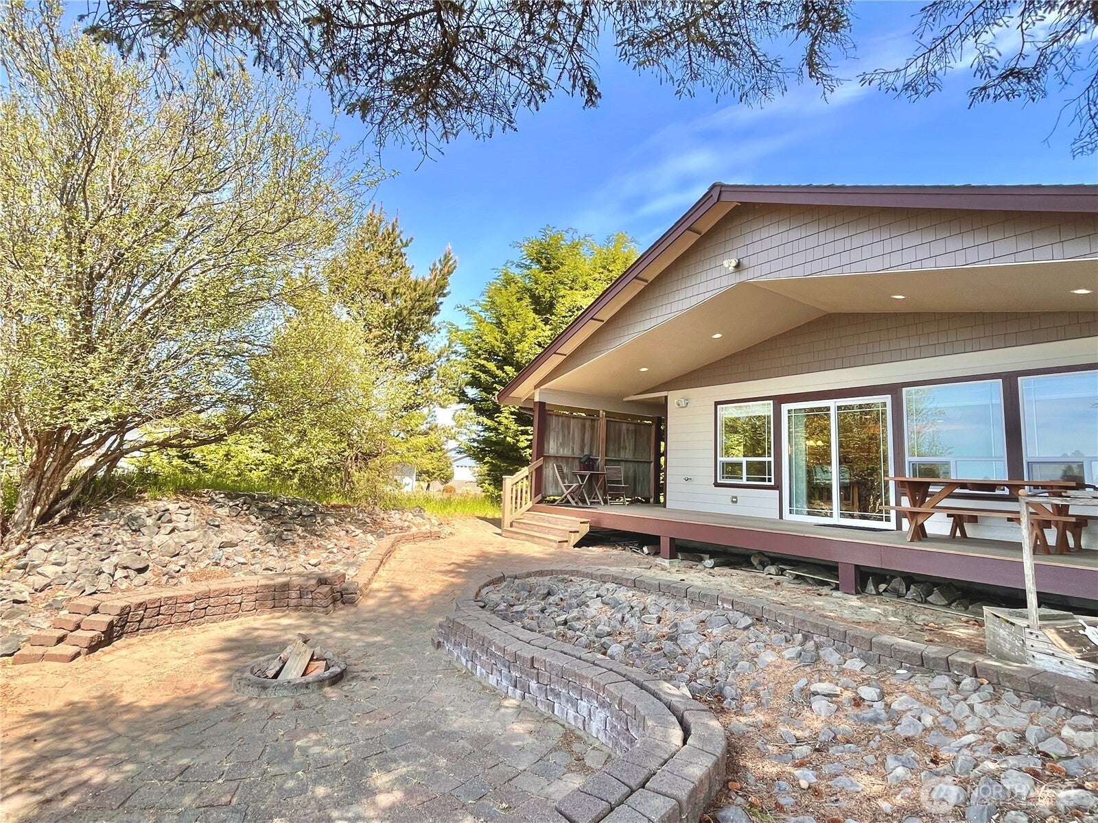 137 N Razor Clam Drive SW — photo