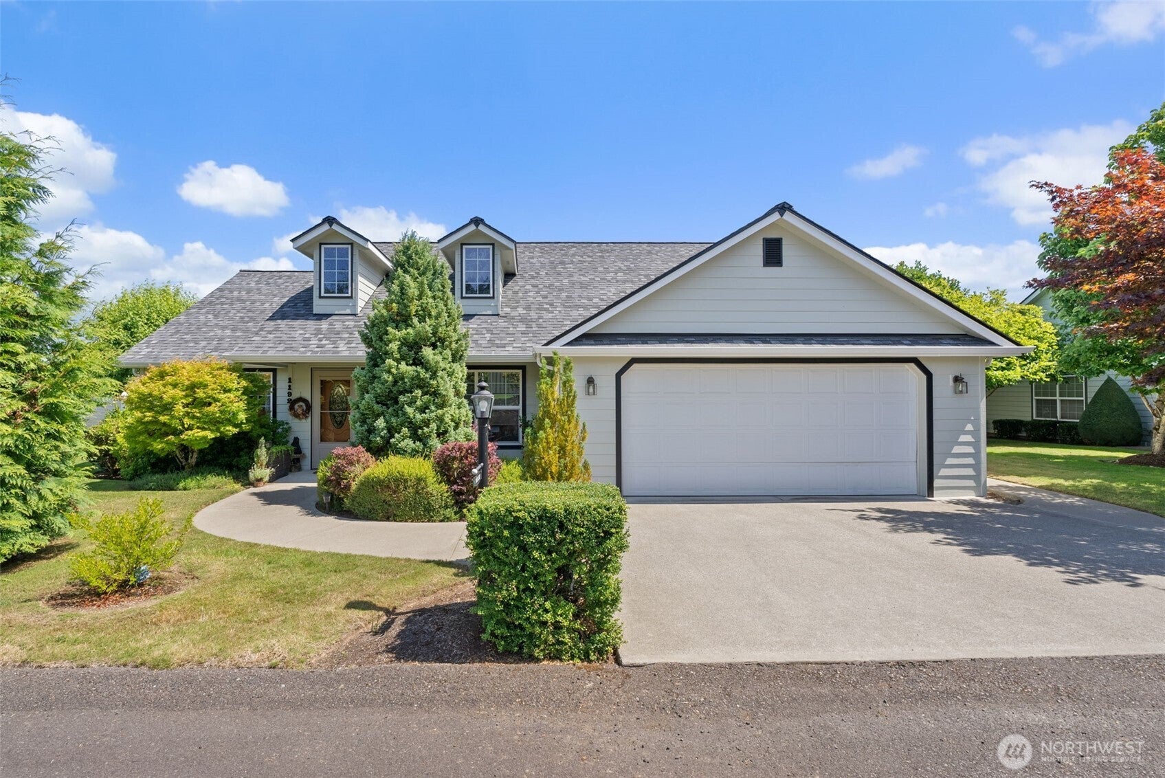1192 Emerson Lane — photo