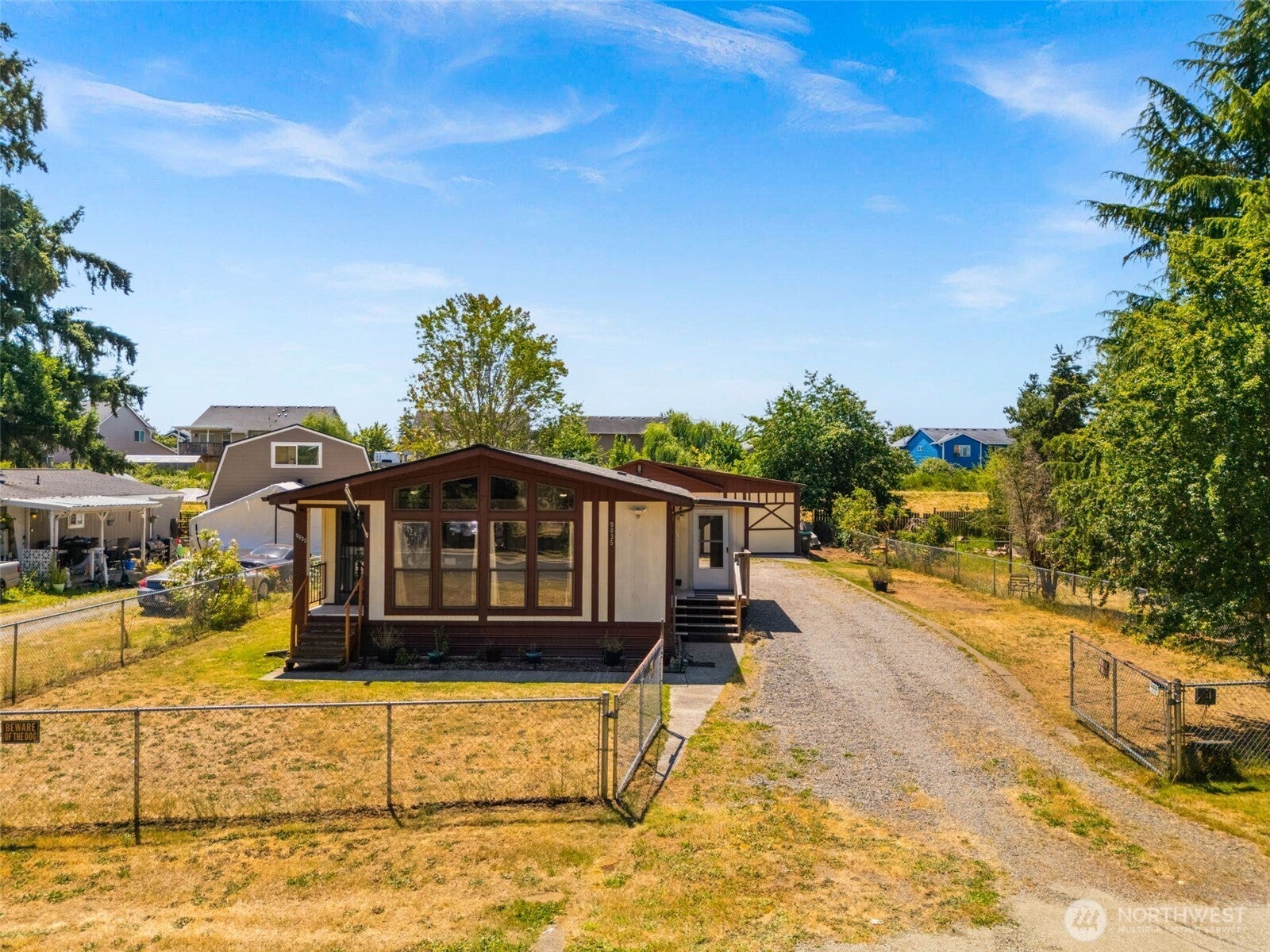 9035 Pepperidge Lane SE — photo