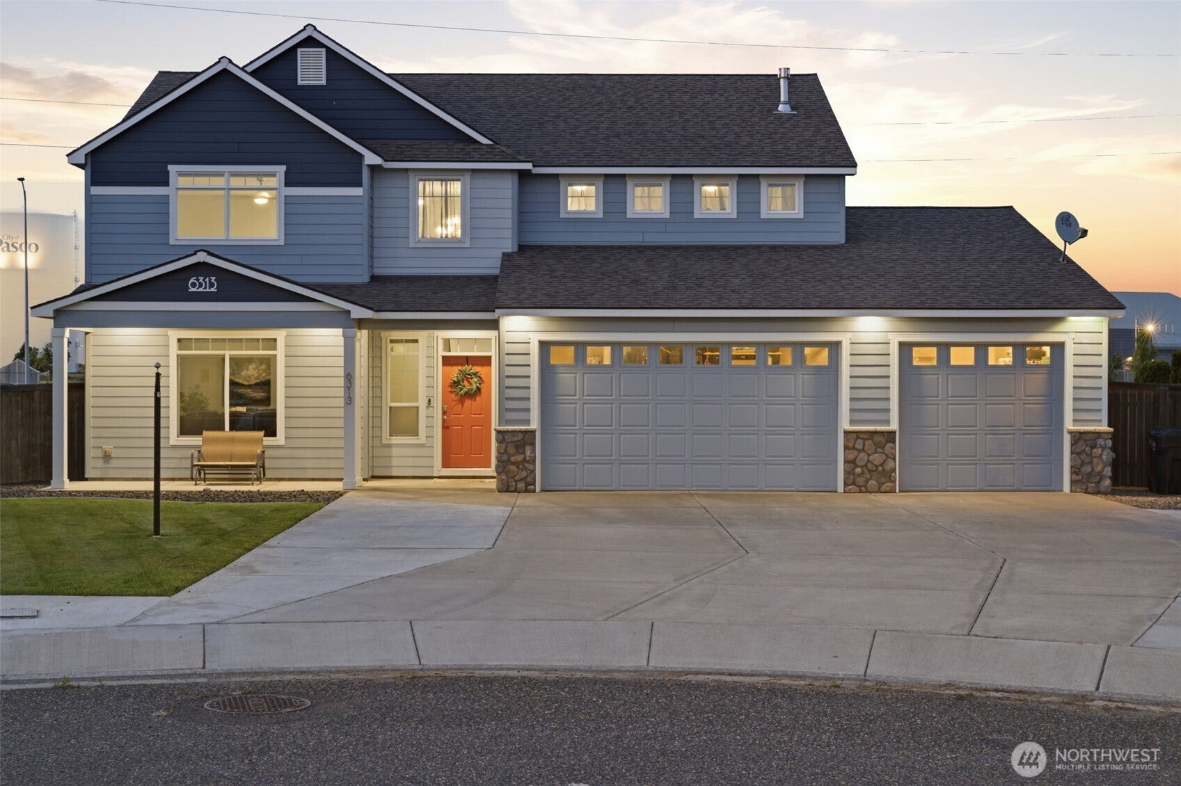 6313 Balmoral Court — photo