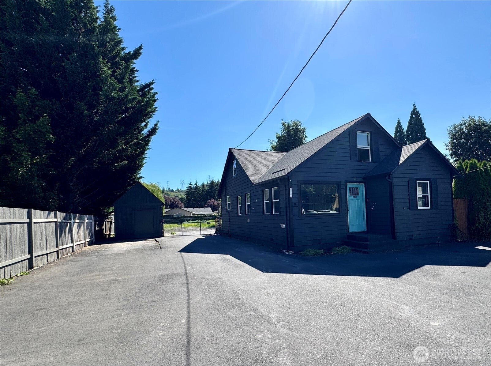 4727 Ocean Beach Highway — photo