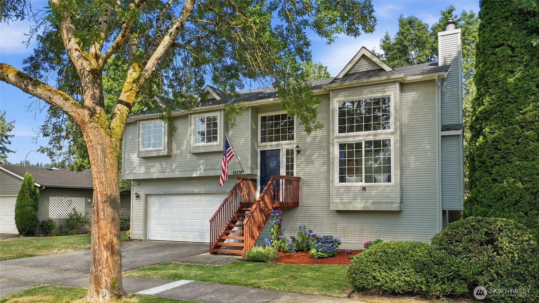 15374 Heintz Avenue SE — photo