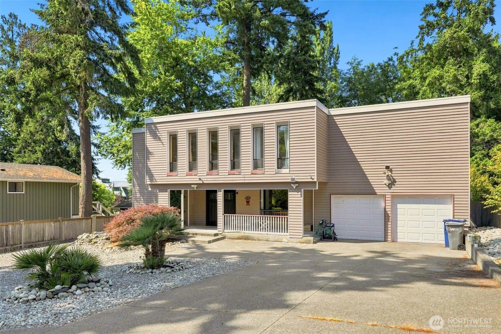 6409 Chennault Beach Drive — photo
