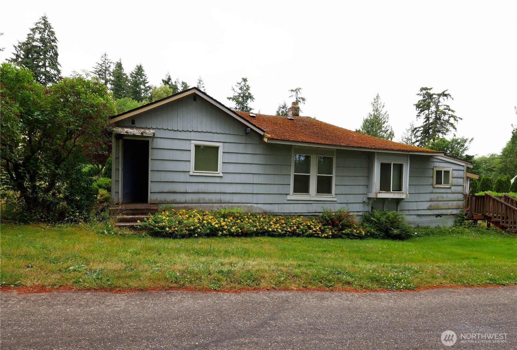 81 Hunt Road — photo