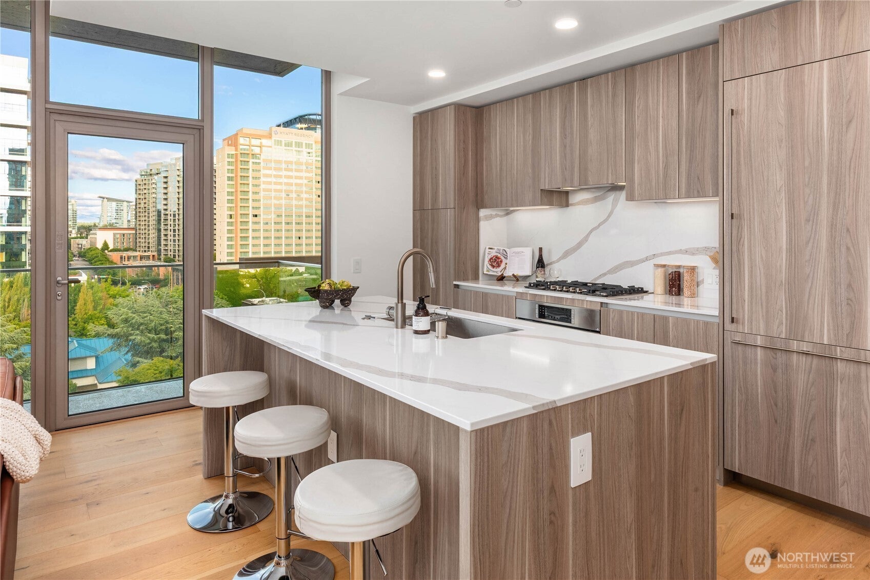 10232 NE 10th Street 707 — photo