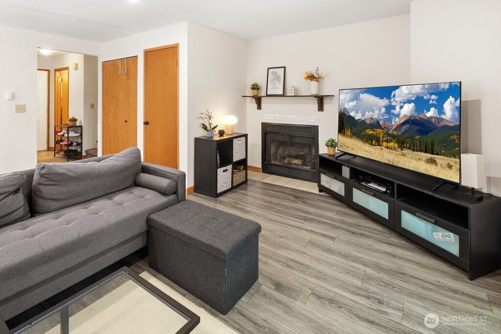 18910 Bothell Everett Highway #D4, Bothell, WA 98012 — photo 3