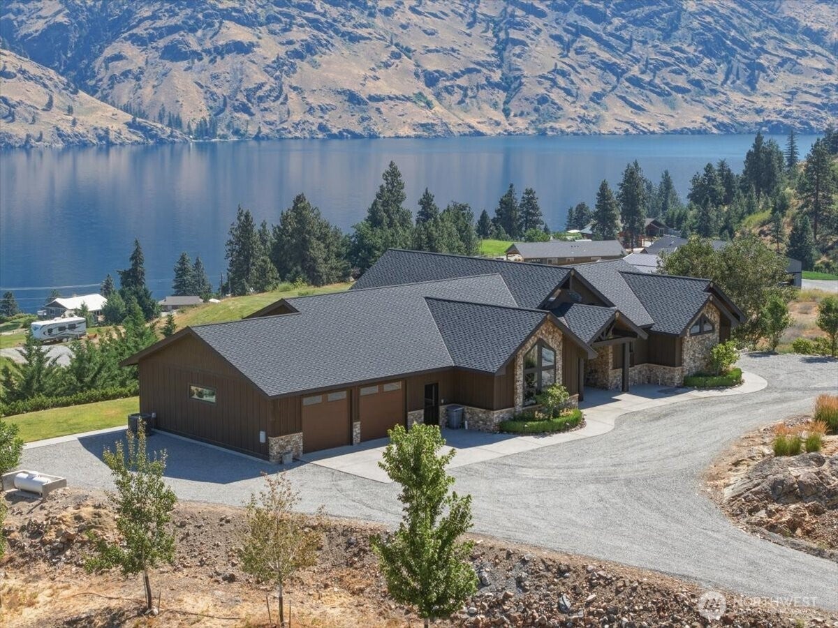 206 Mountain Lake Lane — photo