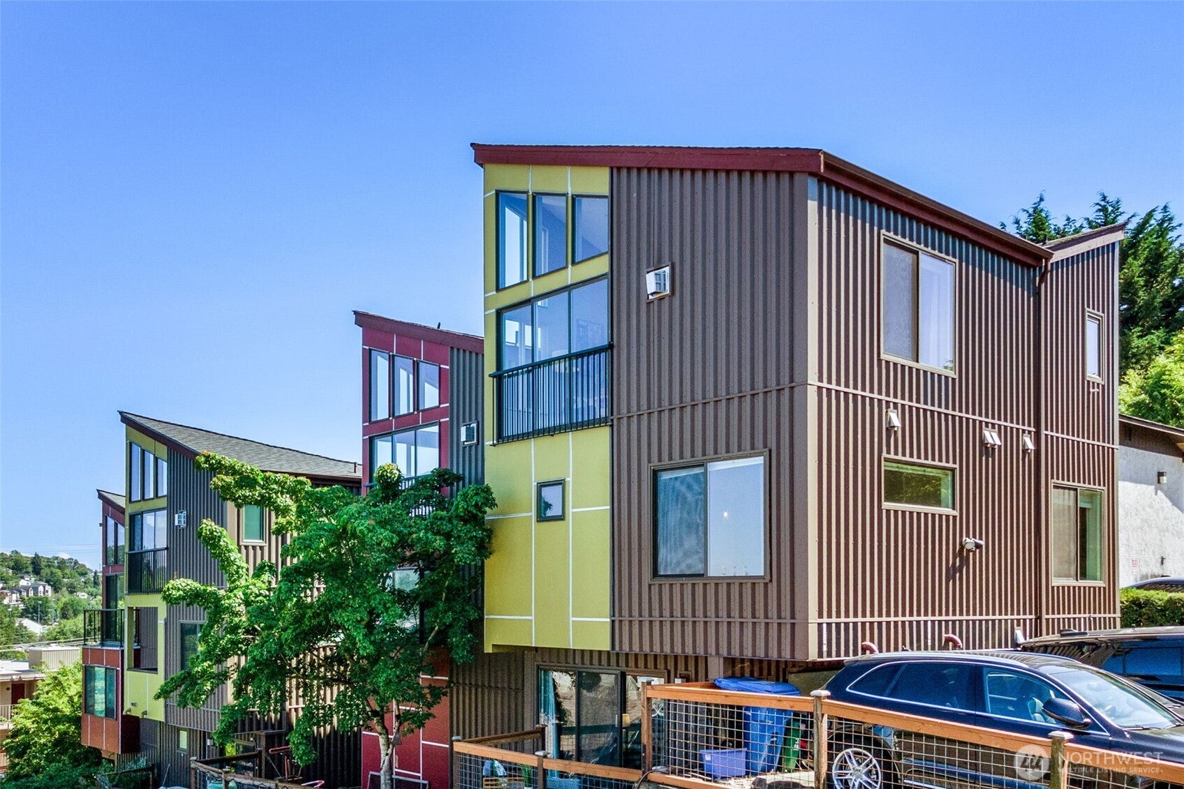3028 SW Avalon Way B — photo
