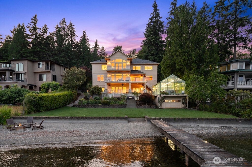 454 W Lake Sammamish Parkway NE — photo