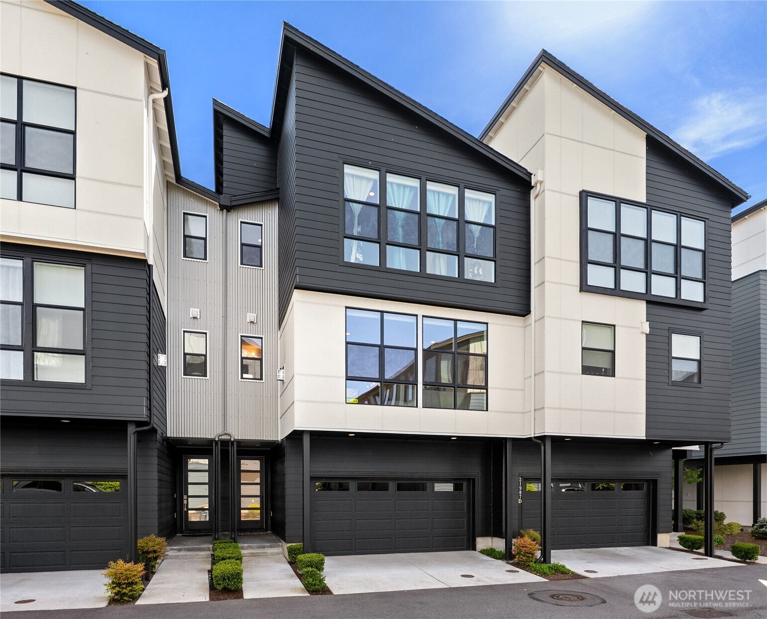 21907 25th St SE Unit C — photo