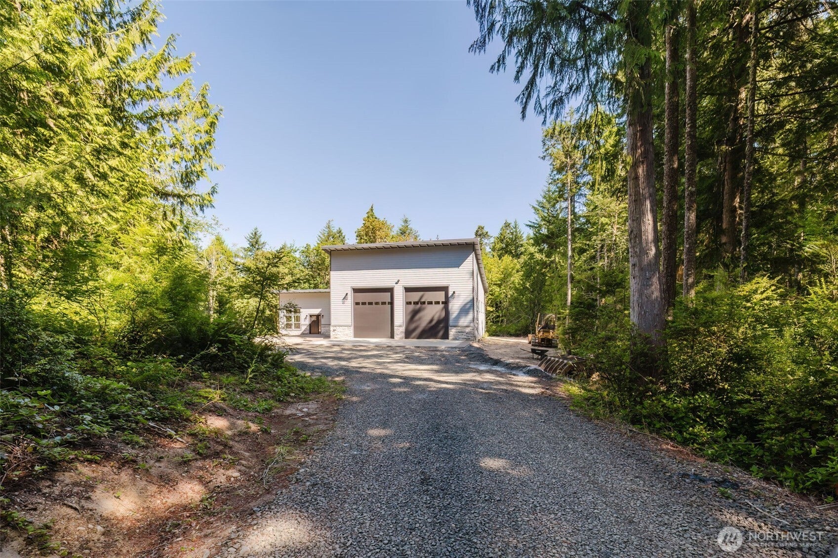 5170 SE Lars Hanson — photo