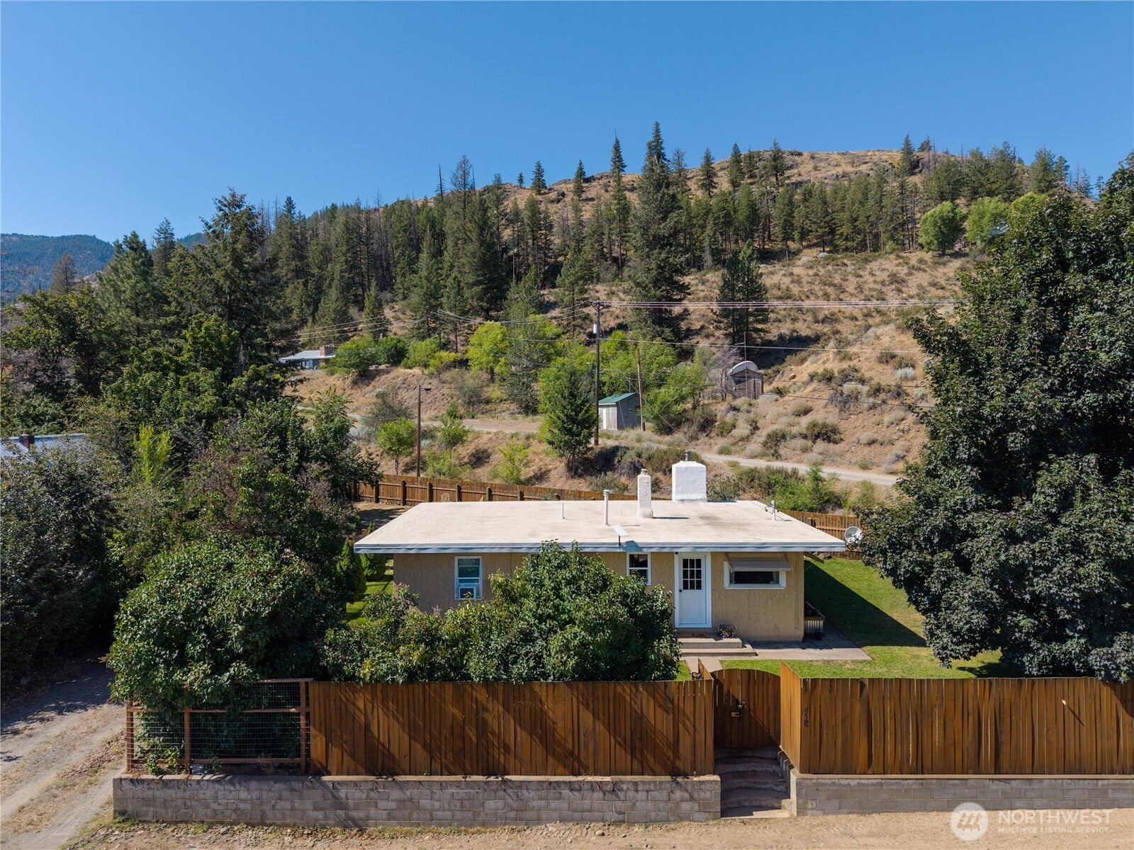 658 Twisp-Carlton Road — photo