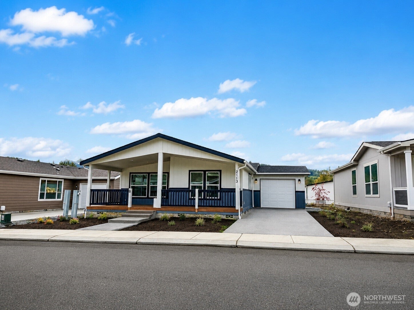 2113 Glacier Street 81 — photo