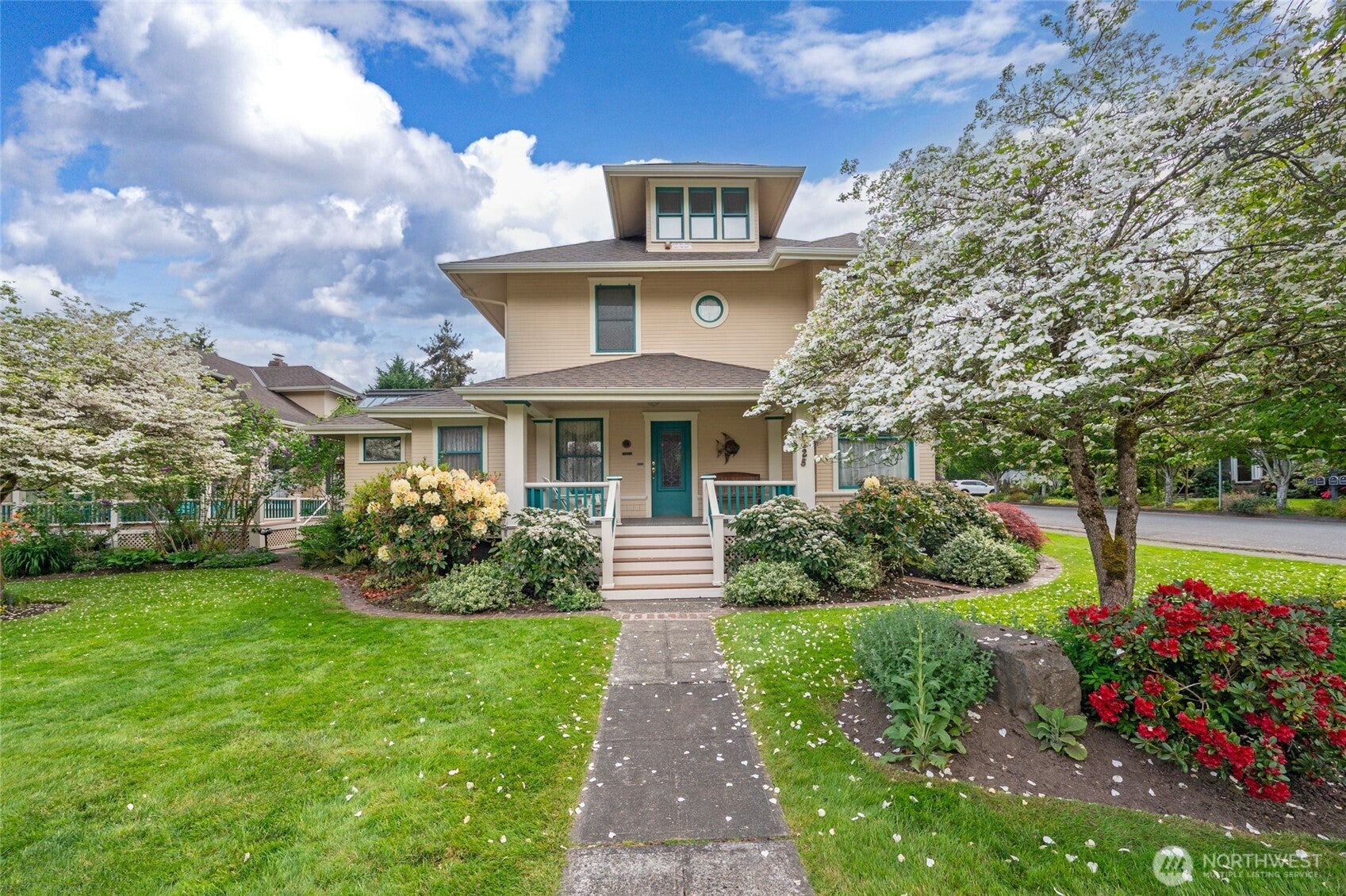 10425 E Riverside Drive, Bothell, WA 98011 — photo 2