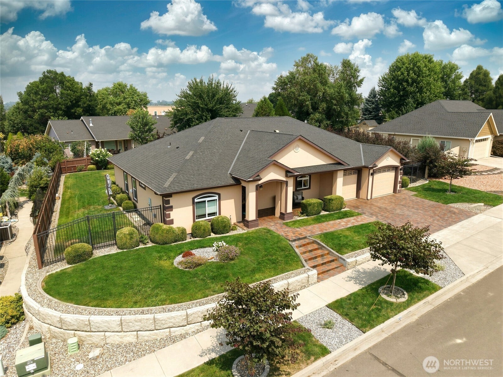 260 Coyote Ridge Drive — photo