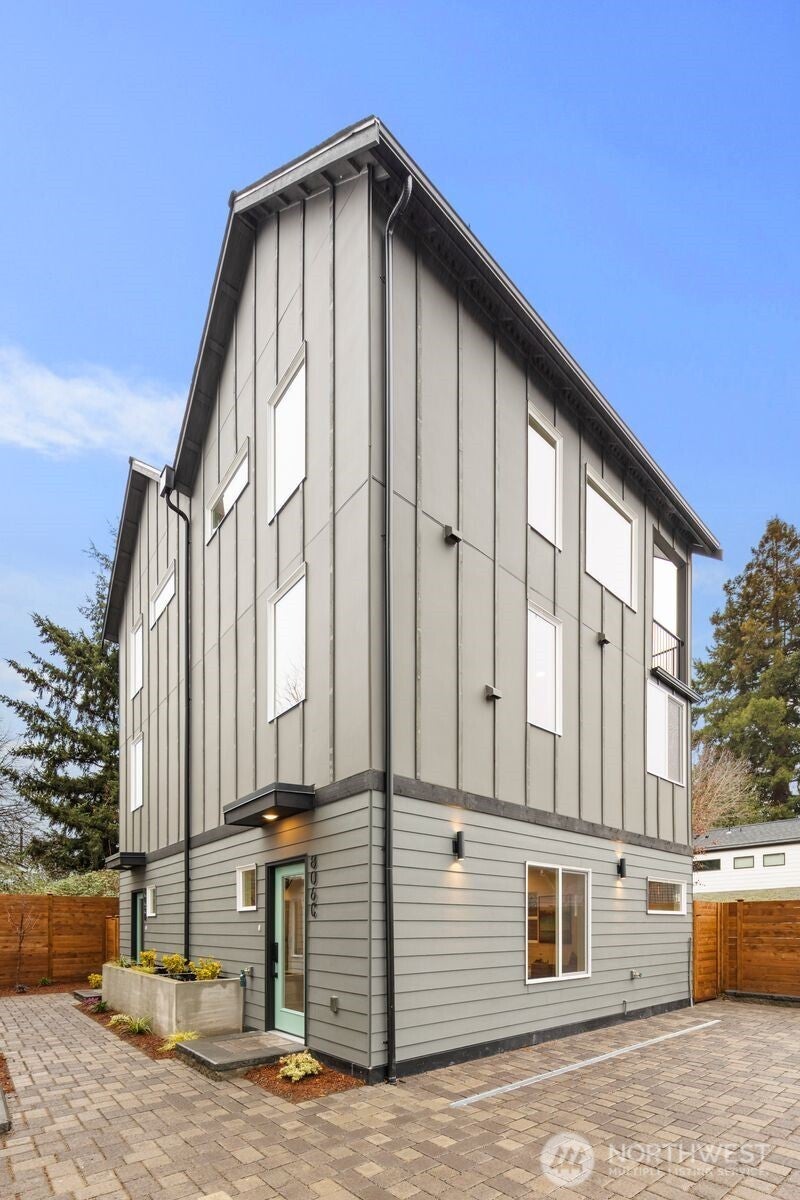 806 S Rose Street — photo