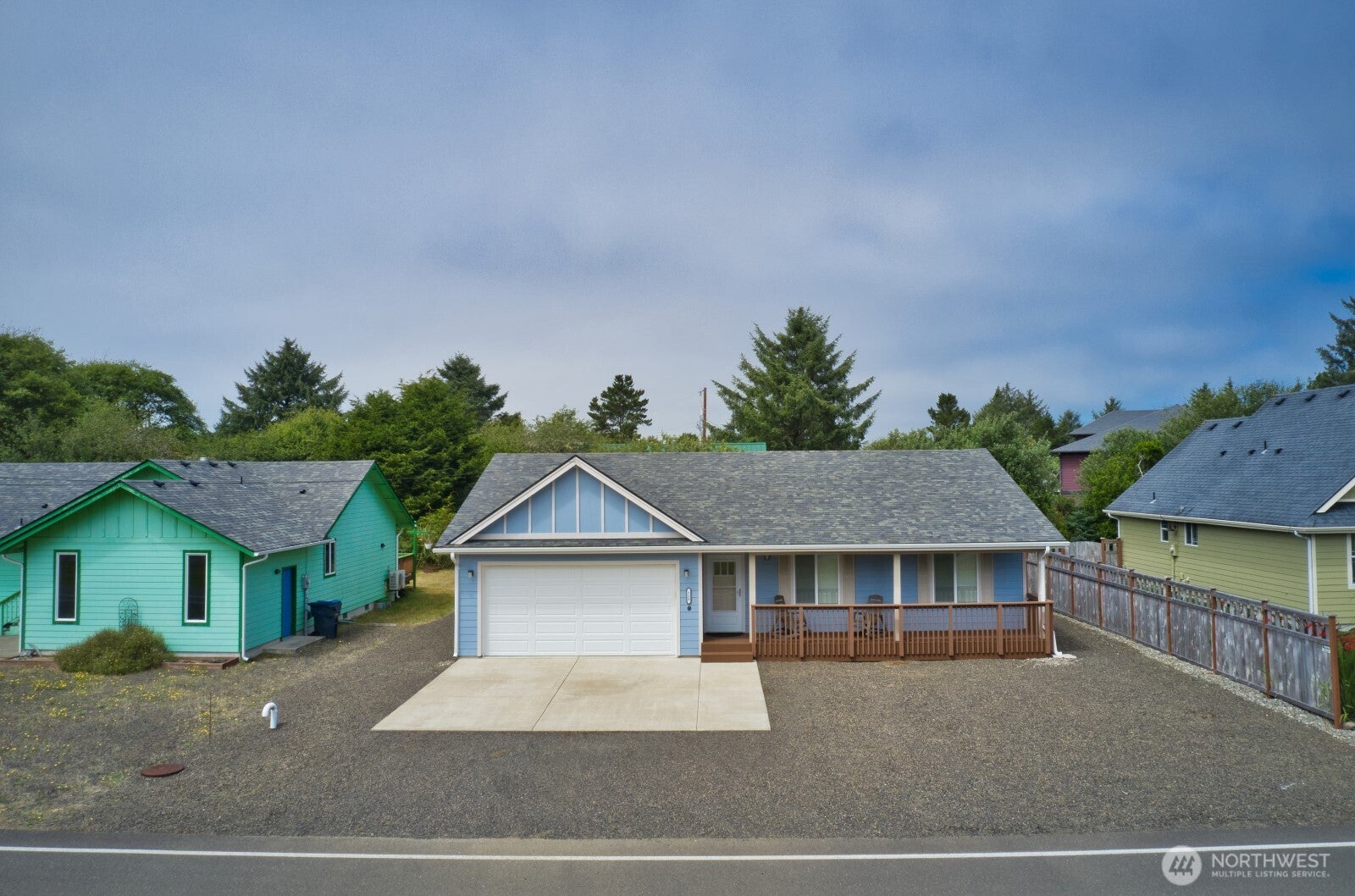 118 Pacific Boulevard NW — photo
