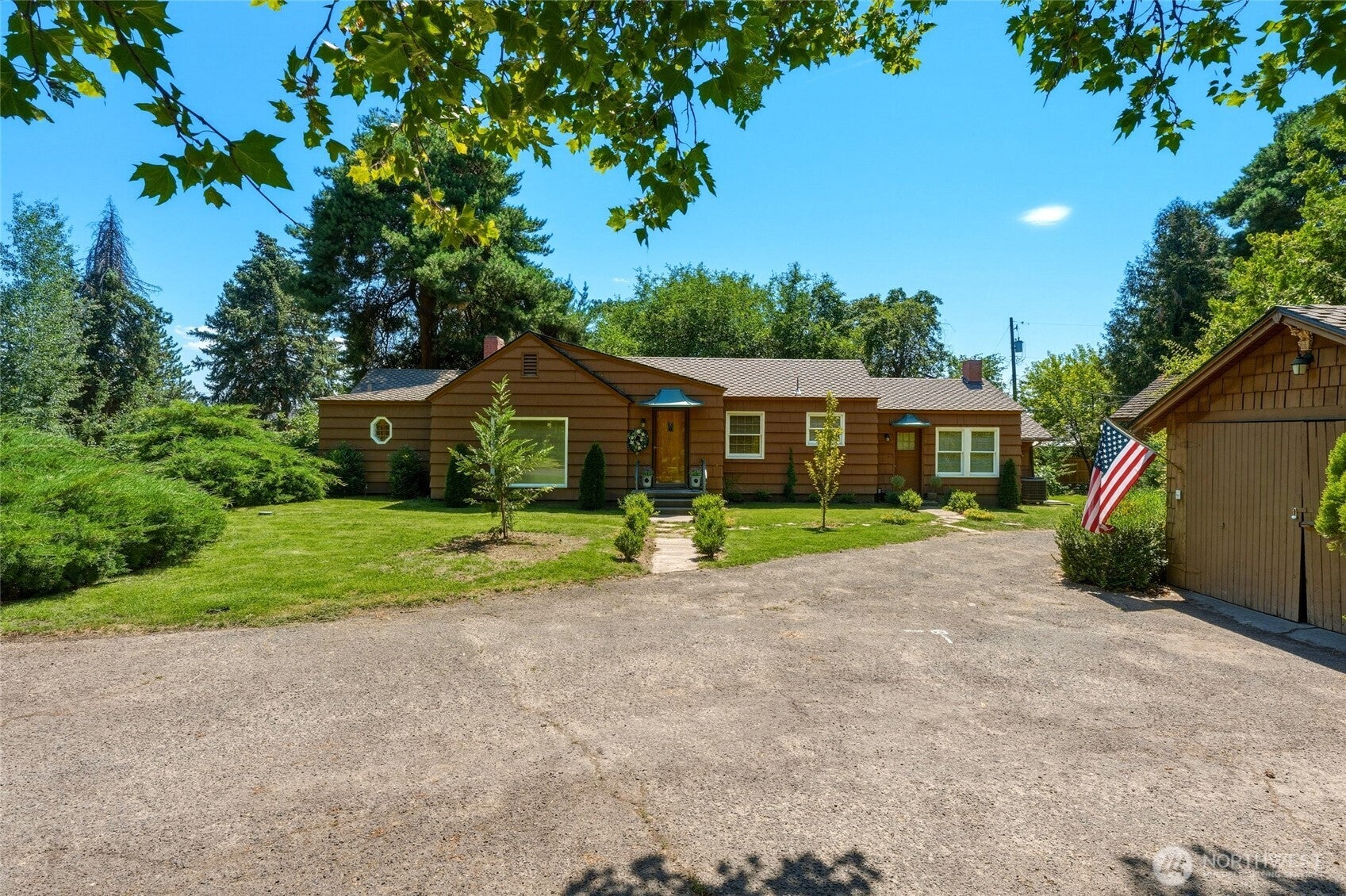 115 Chateau Lane — photo