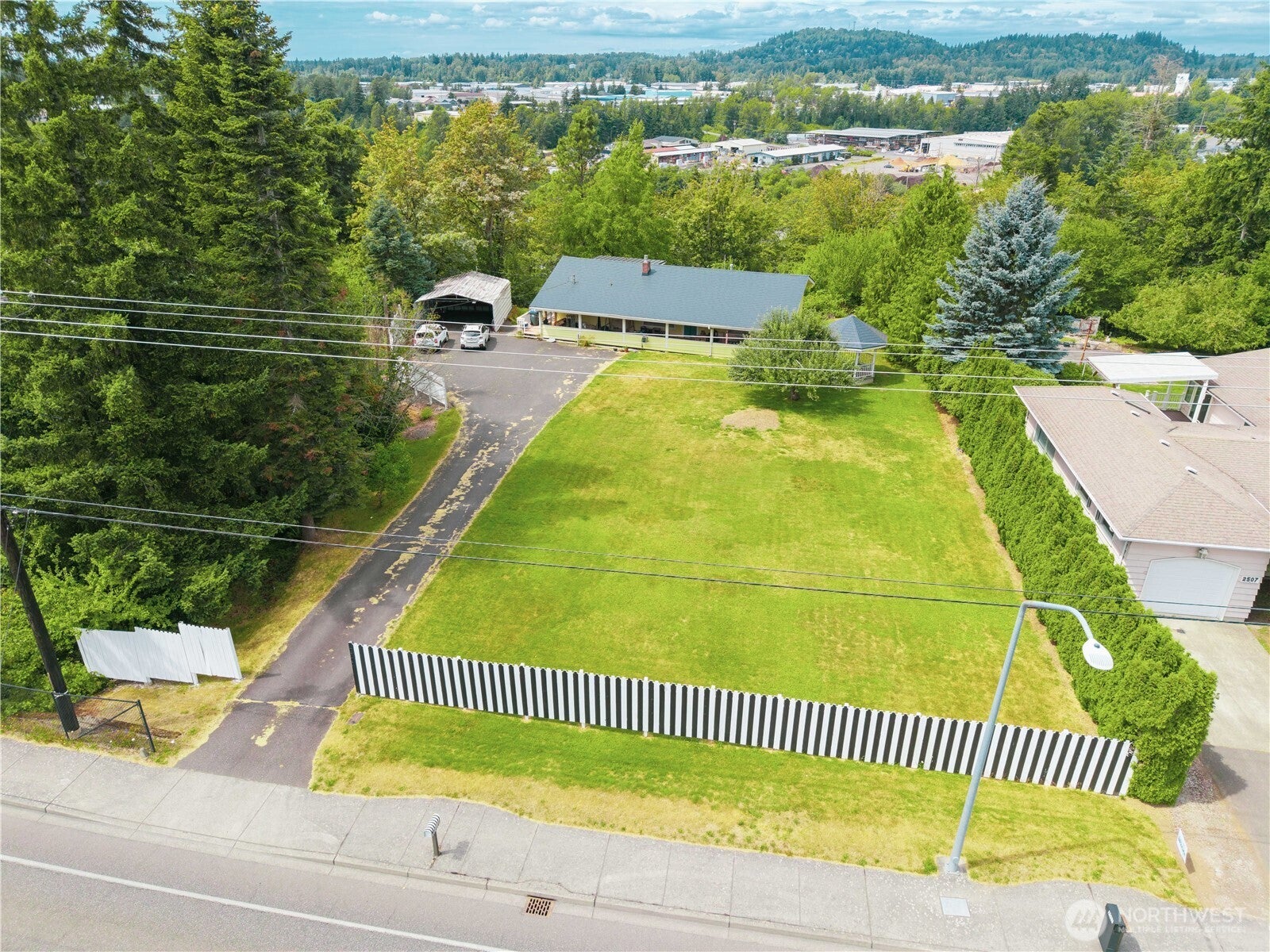 2501 E Sunset Drive — photo