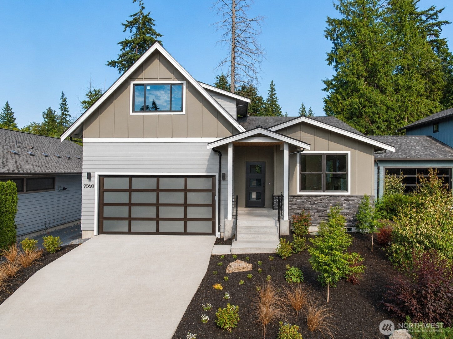 9060 Sea Mist Lane — photo