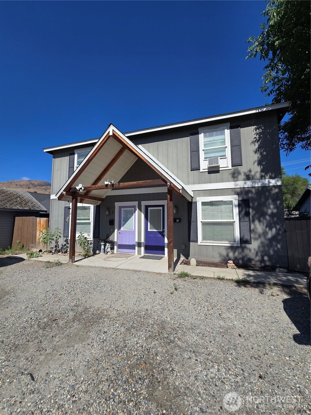 1402 Juniper Street — photo