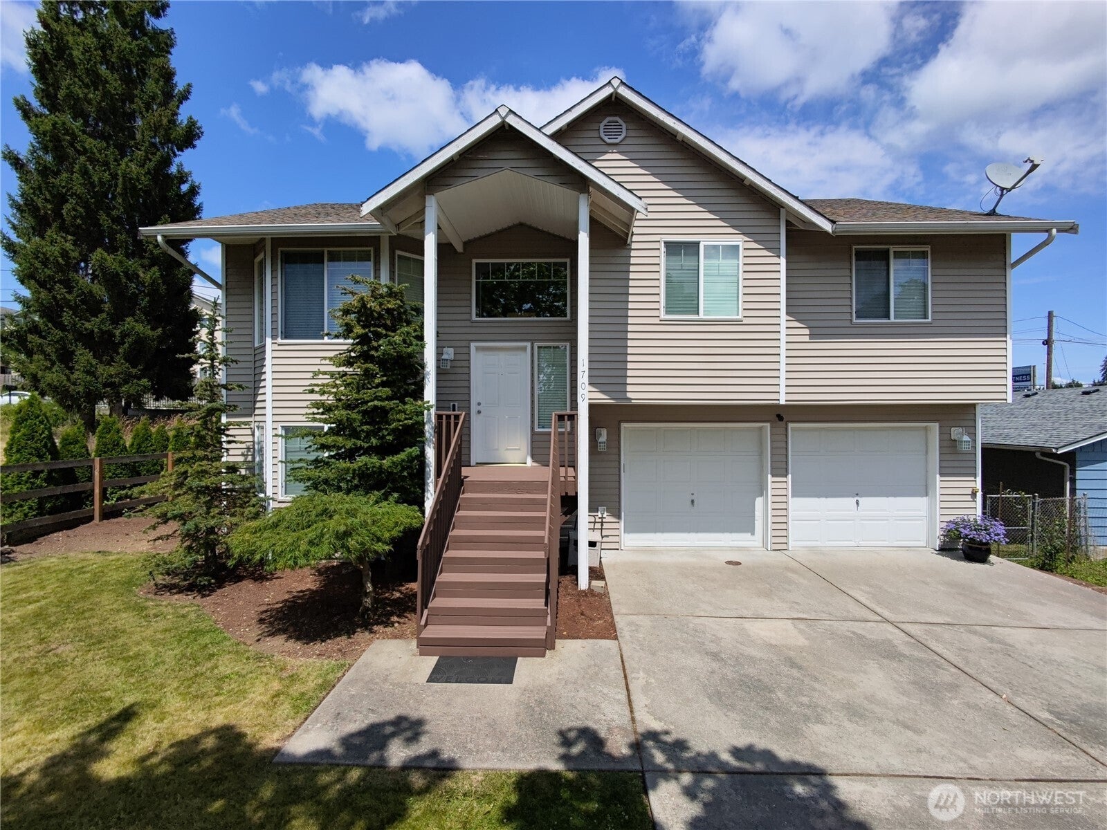 1709 Silver Lake Road — photo