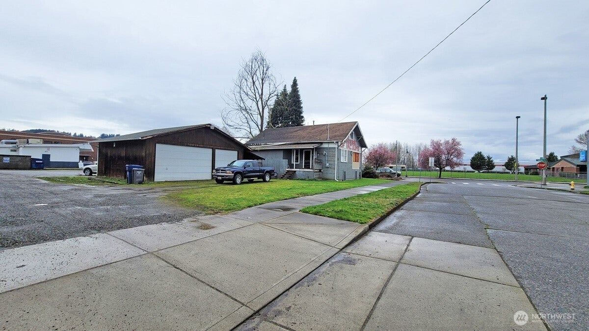 504 W Main Street — photo