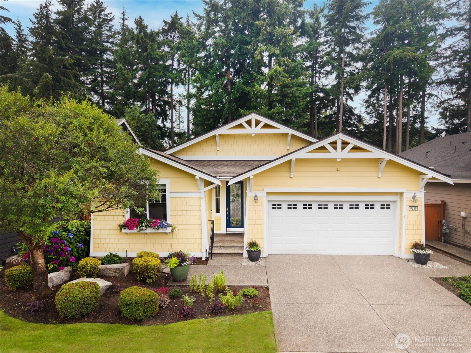 8239 Orcas Loop NE — photo