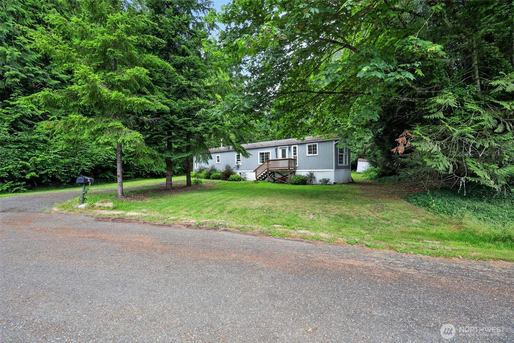 810 SE Totten Shores Drive — photo