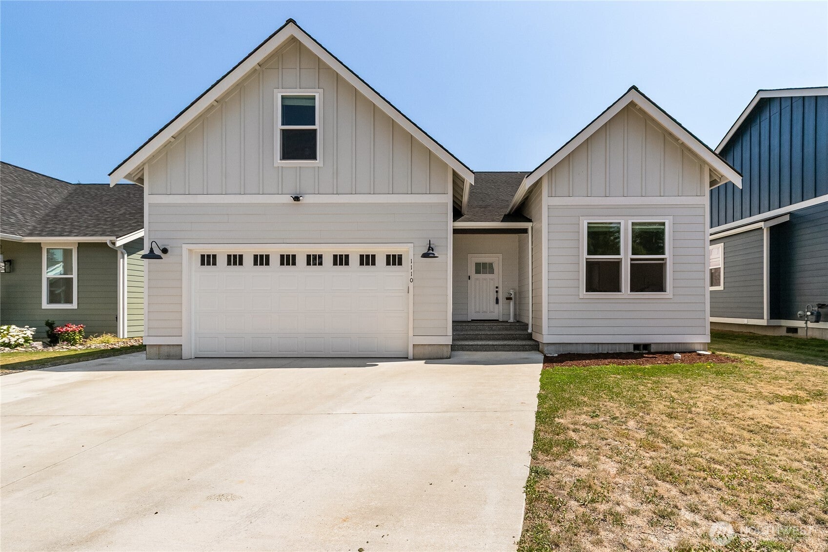 1110 Night Hawk Way — photo