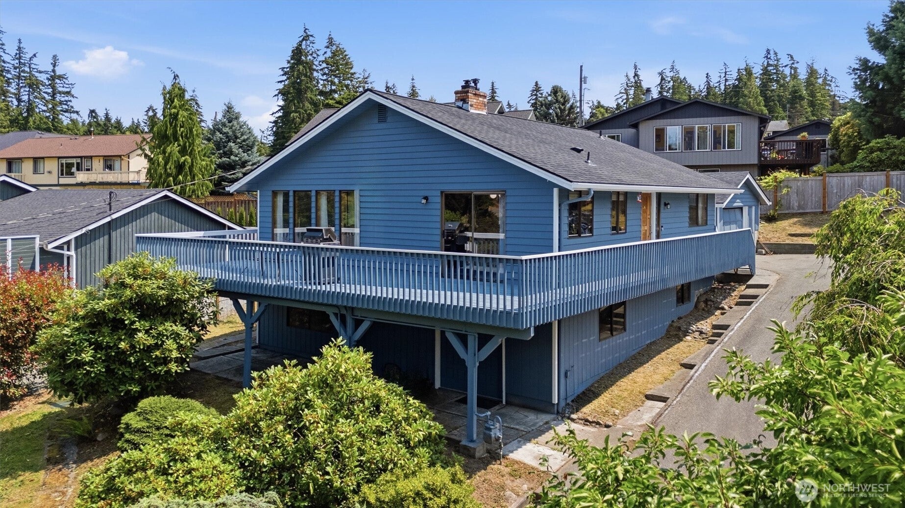 352 Lochwood Drive — photo
