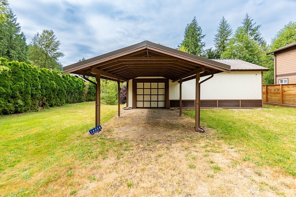 16328 Dogwood Lane — photo