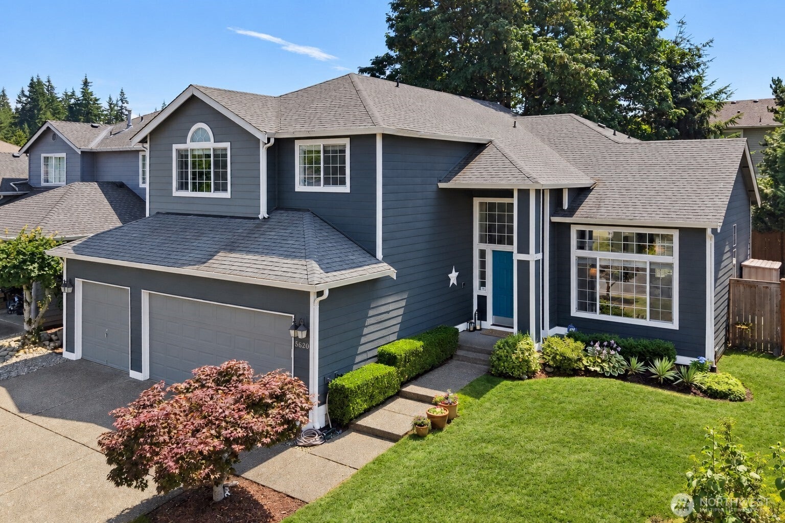 5620 Evergreen Loop SE — photo