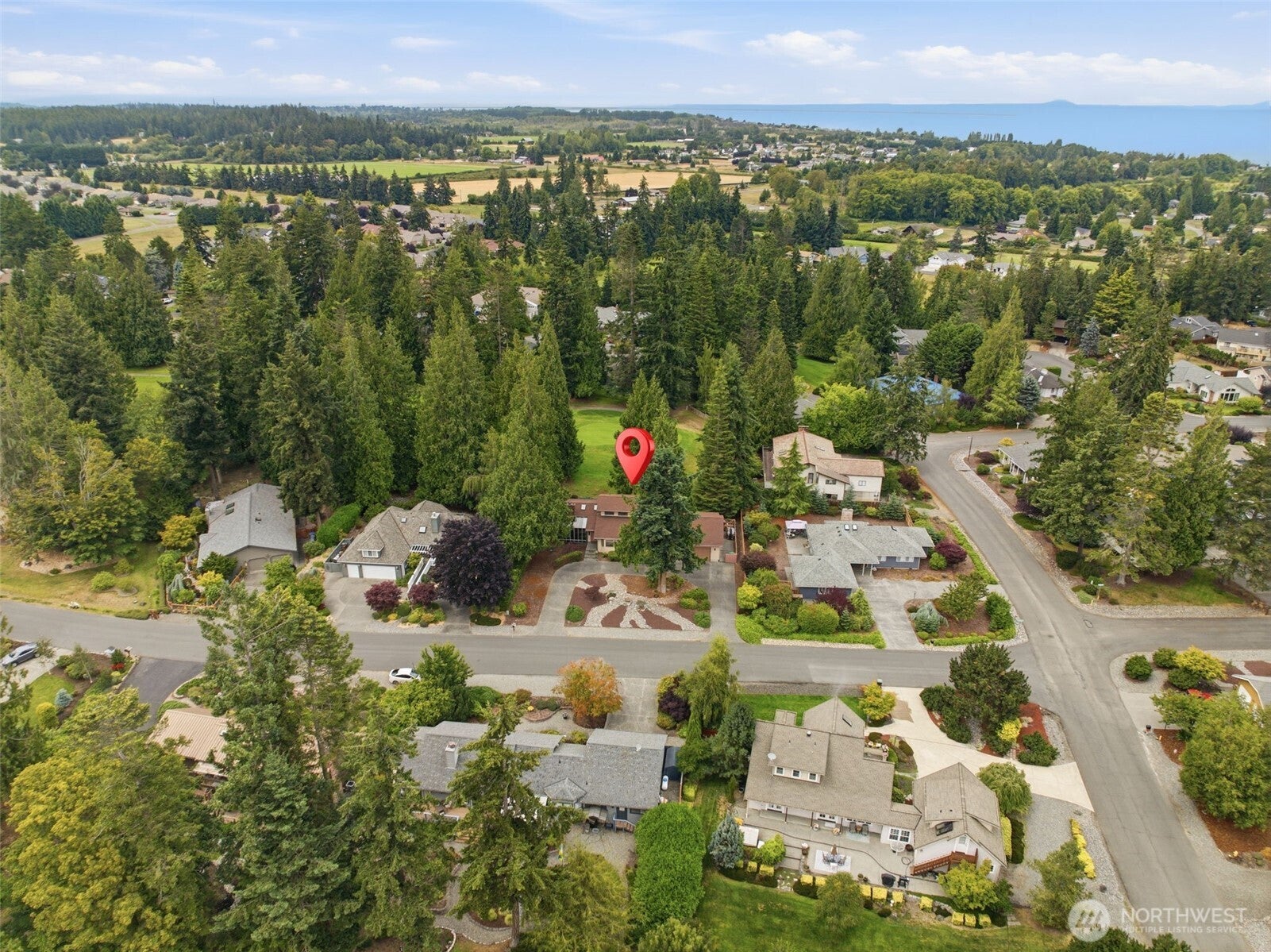 106 Fairway Place — photo