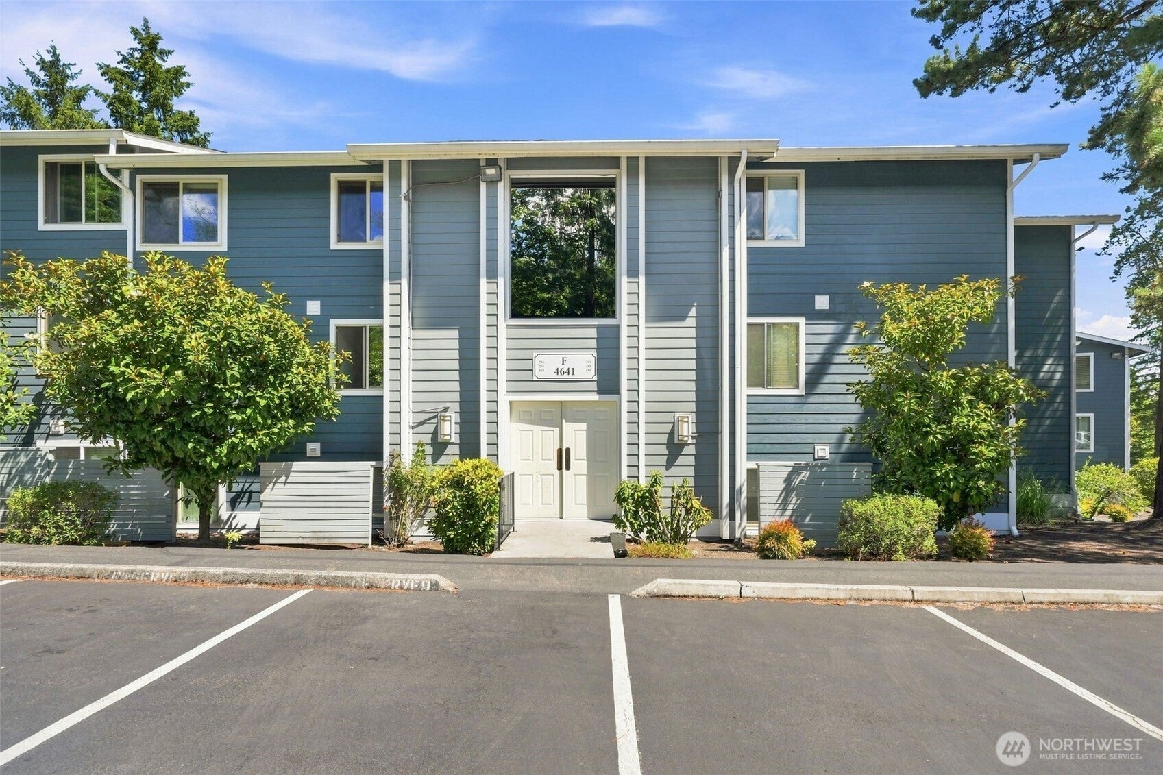 4641 W Lake Sammamish Parkway SE F305 — photo