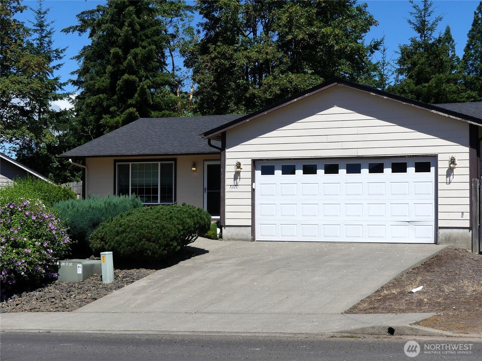 1320 Ashland Street — photo