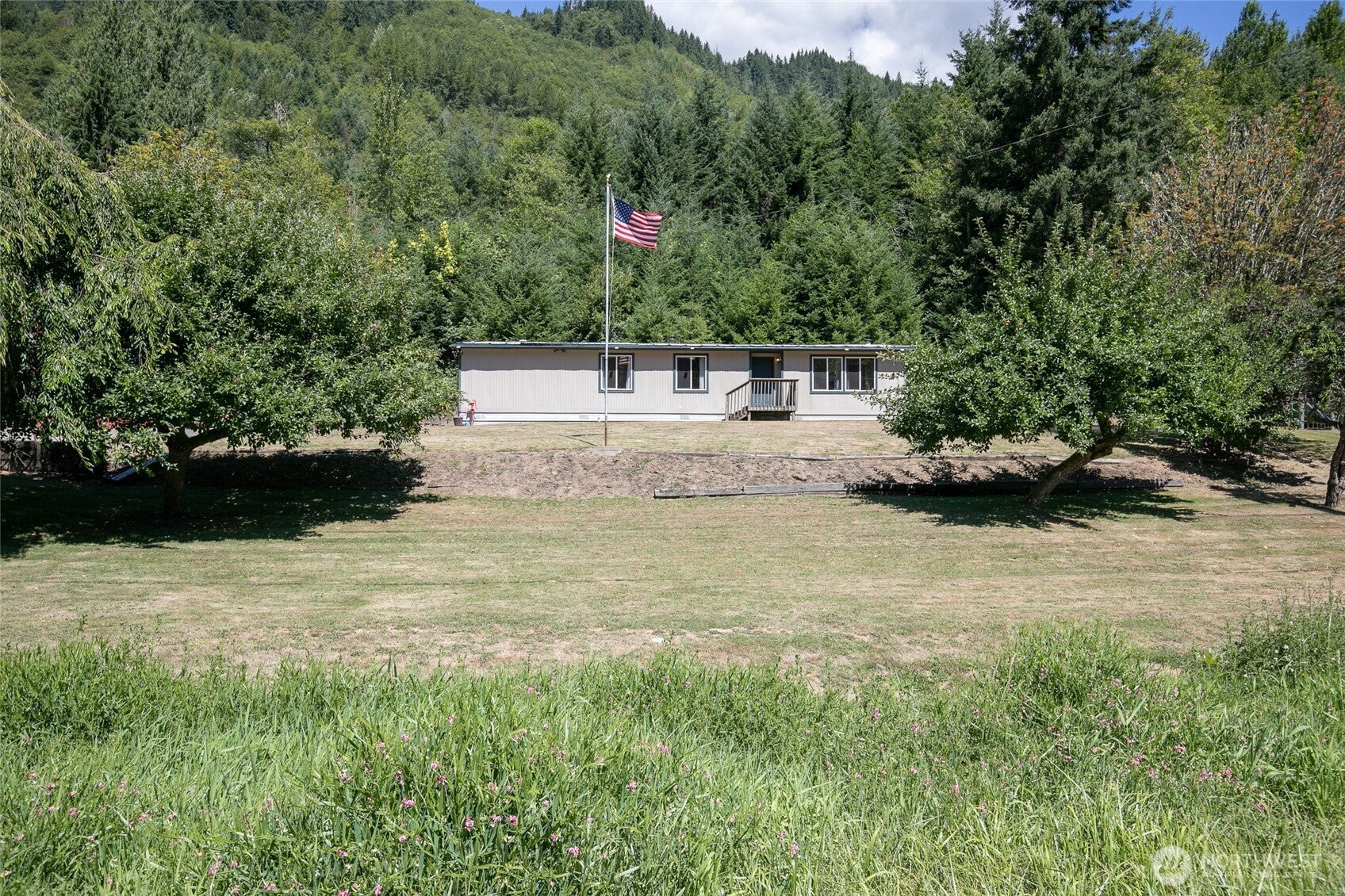 8619 US Highway 12 — photo