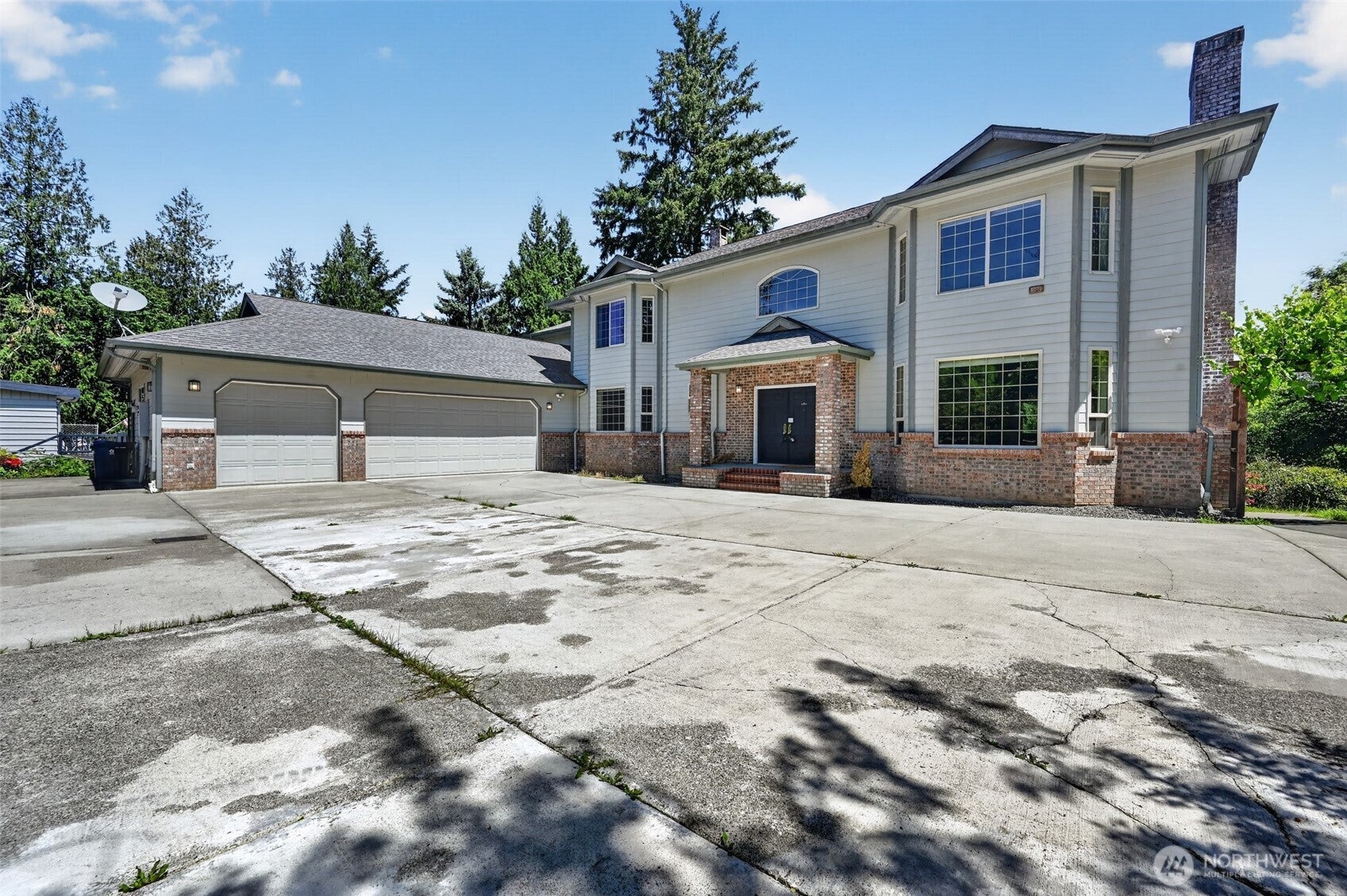 18432 W Lake Desire Drive SE — photo