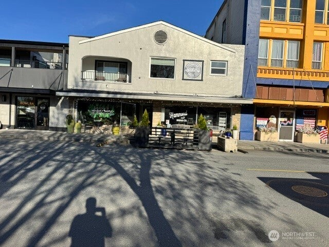 121 N Olymipic Avenue 1 — photo