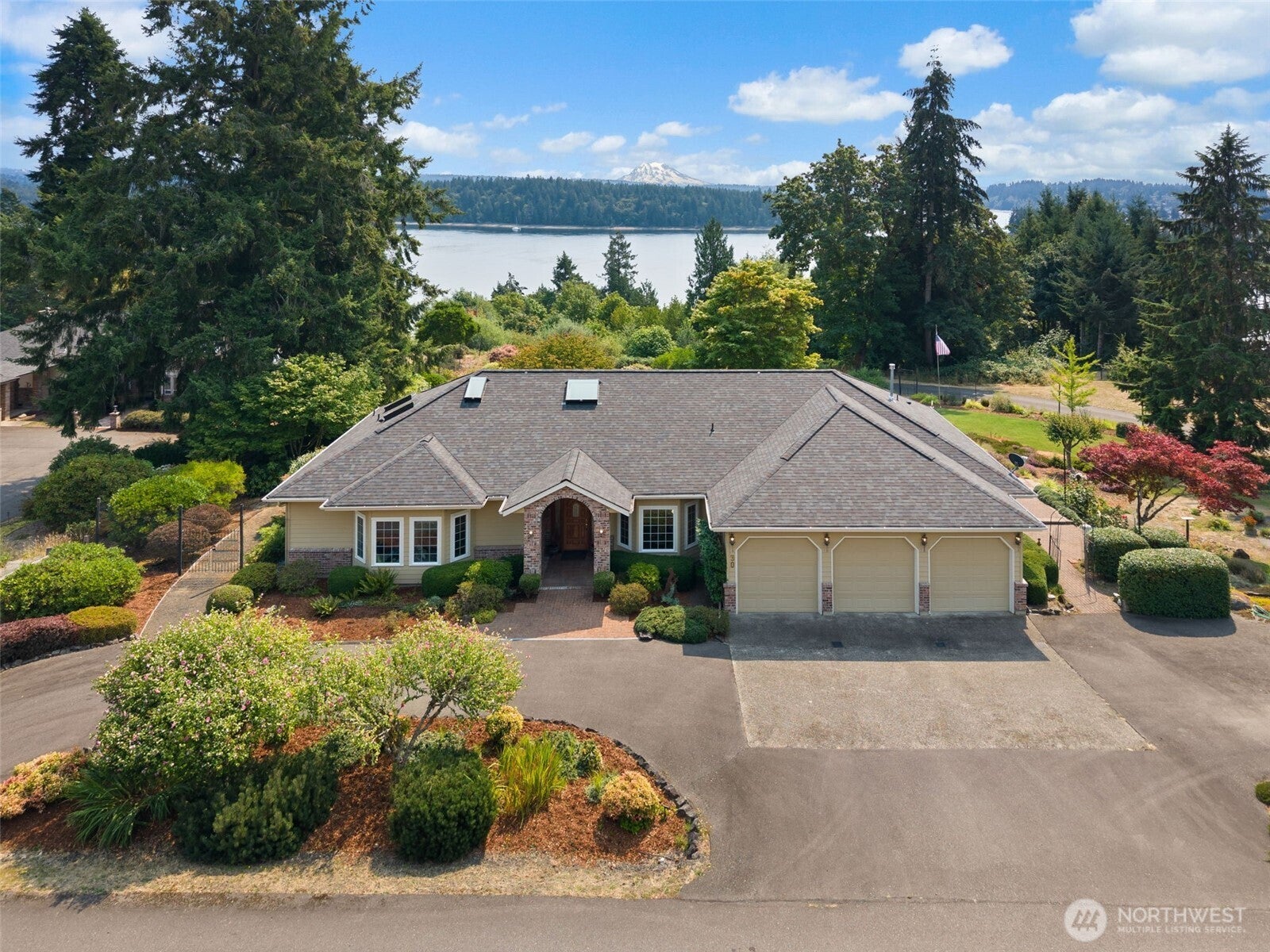 30 SE Dawnview Crest — photo