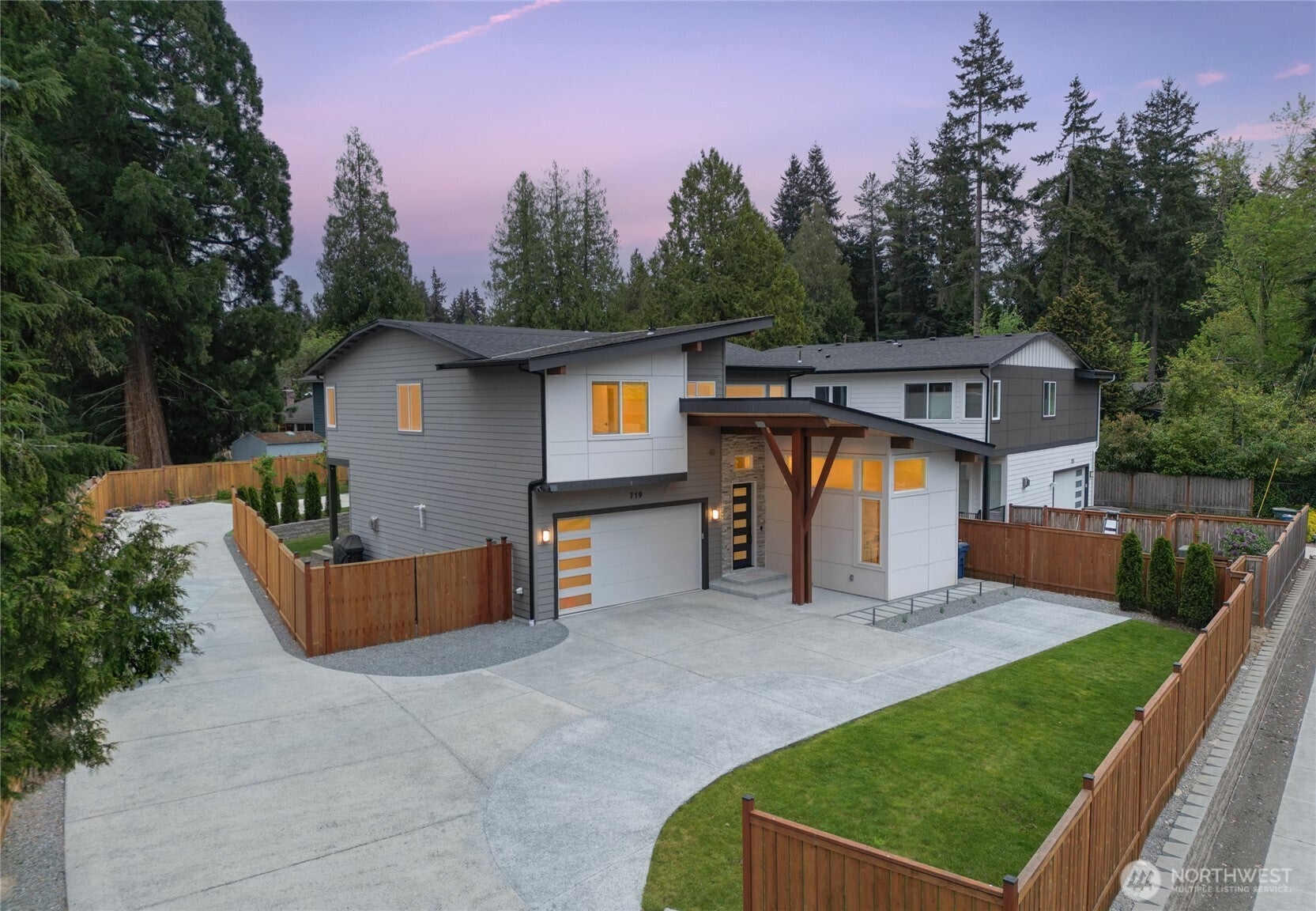 719 Edmonds Way — photo