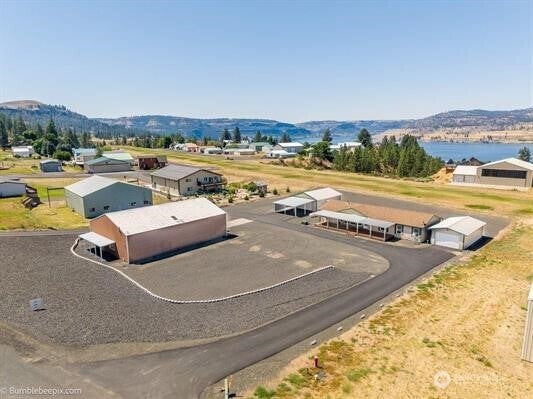202 Airport Way — photo