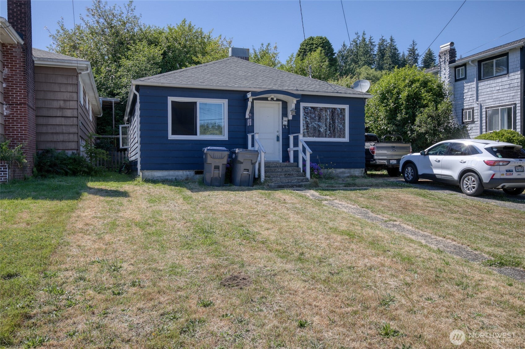 1505 N B Street — photo